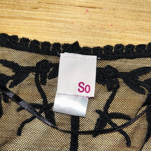 ▪️SO Black Lace Coverup Top▪️ - Picture 6 of 9